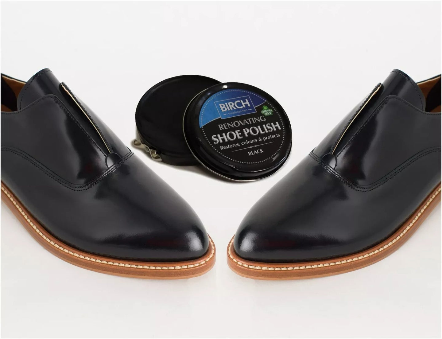 BIRCH Traditional Shoe Polish in Black conditions and restores colour for a professional result on casual boots and shoes