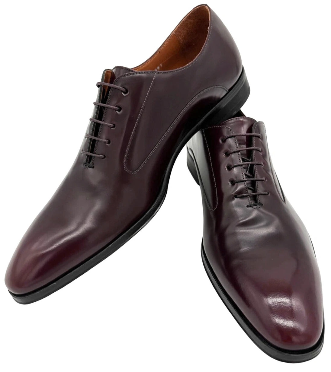 Angelus Liquid Saddle Soap pump action providing controlled even distribution over leather saddle surfaces