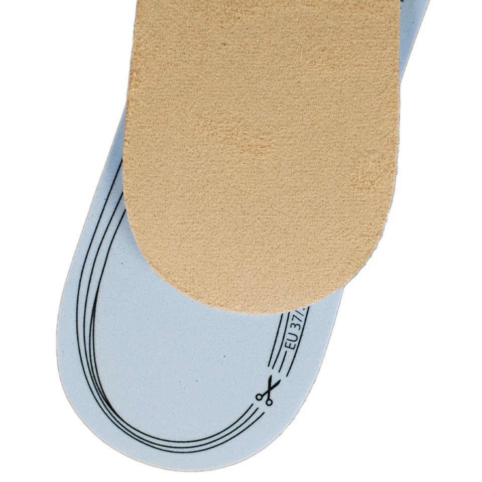 Moisture-wicking microfibre top layer on Angelus Memory Foam Insoles keeps feet dry and comfortable during extended wear