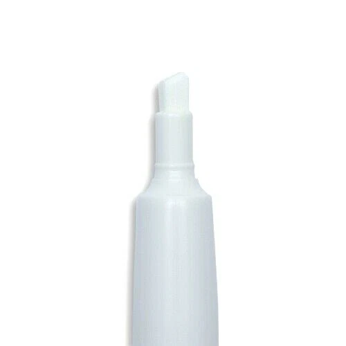 Broad tip Angelus DyeLiner for efficient coverage