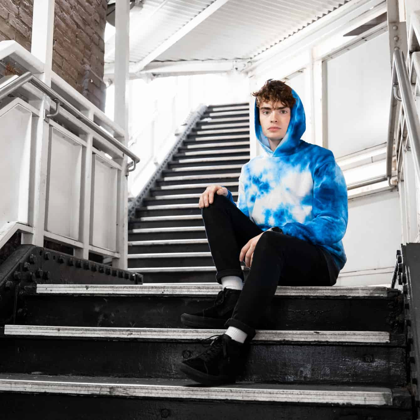 Shibori kit is perfect for those interested in ethnic crafts and traditional dyeing techniques