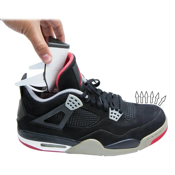 Keep your shoes looking fresh with the Angelus Decreaser Kit that works to eliminate existing creases and prevent new ones from forming