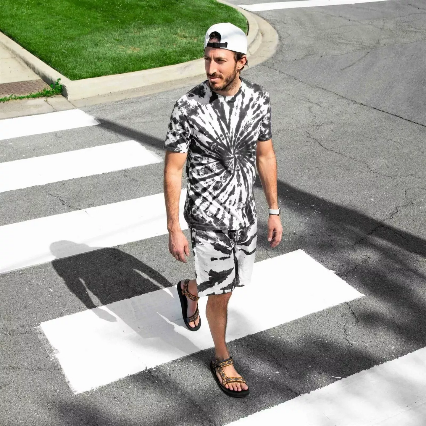 accessory kit allows for experimentation with different pattern techniques and creative designs