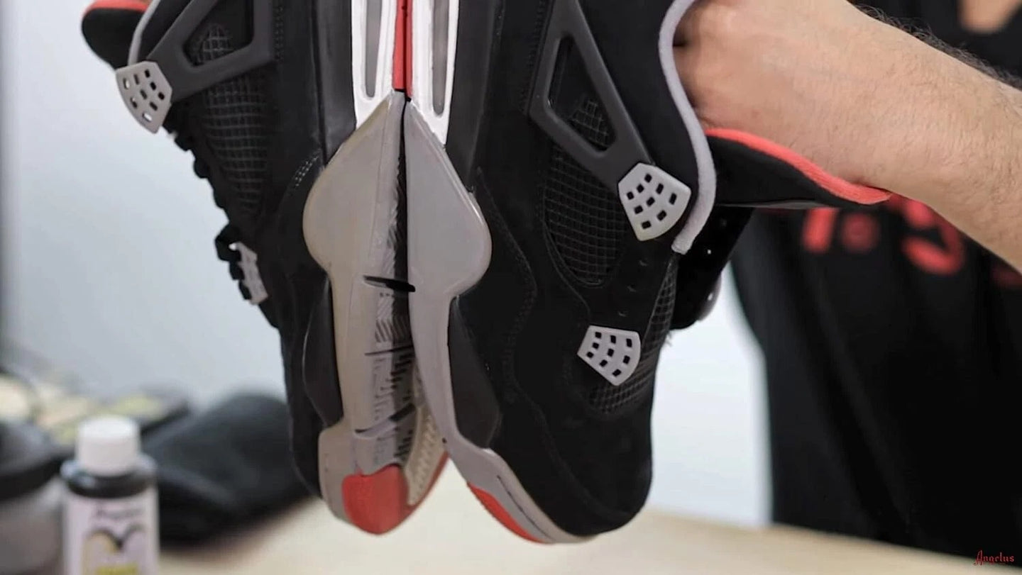 Use Angelus Sole Bright to remove yellowing from oxidized rubber surfaces and restore the fresh bright look of your sneakers