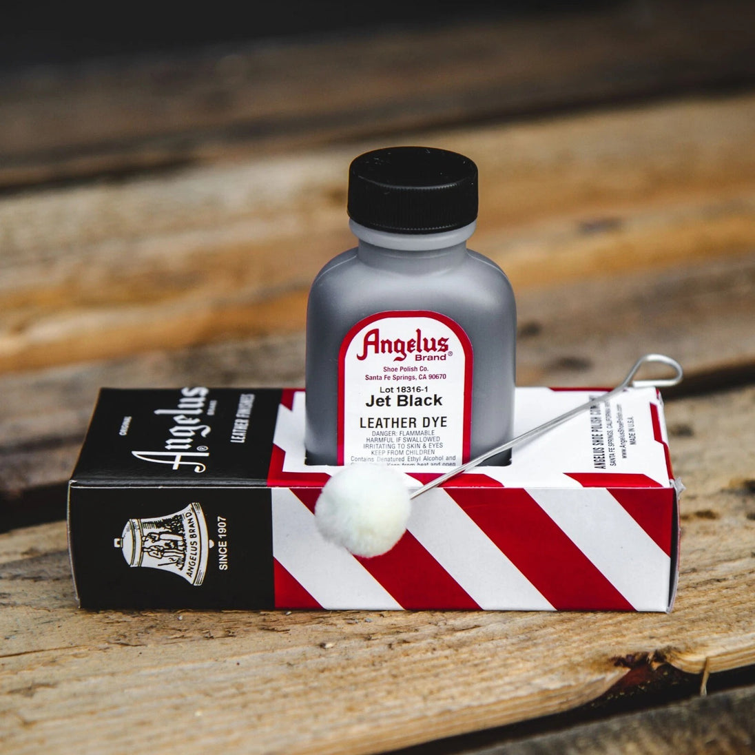 Professional leather colouring results with Angelus Leather Dye formula