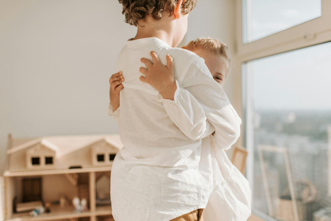 Rit White-Wash Powder 1 7/8oz allows for creating popular worn appearances on fabrics