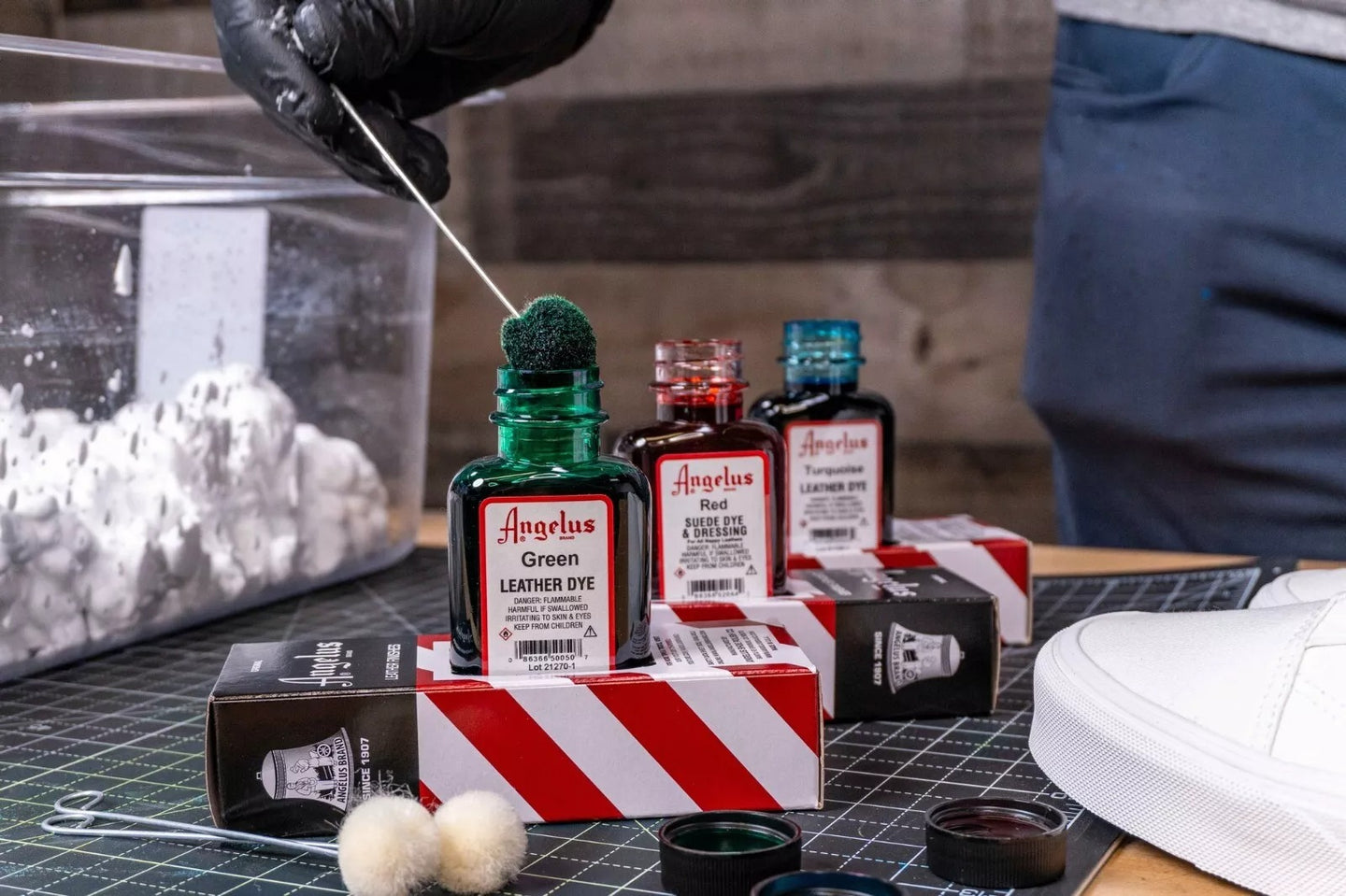 Angelus Leather Dye colour chart showing full range of available shades