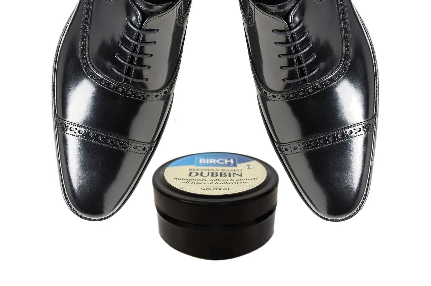 BIRCH 85ml dubbin contains natural waxes and oils for superior waterproof protection on leather